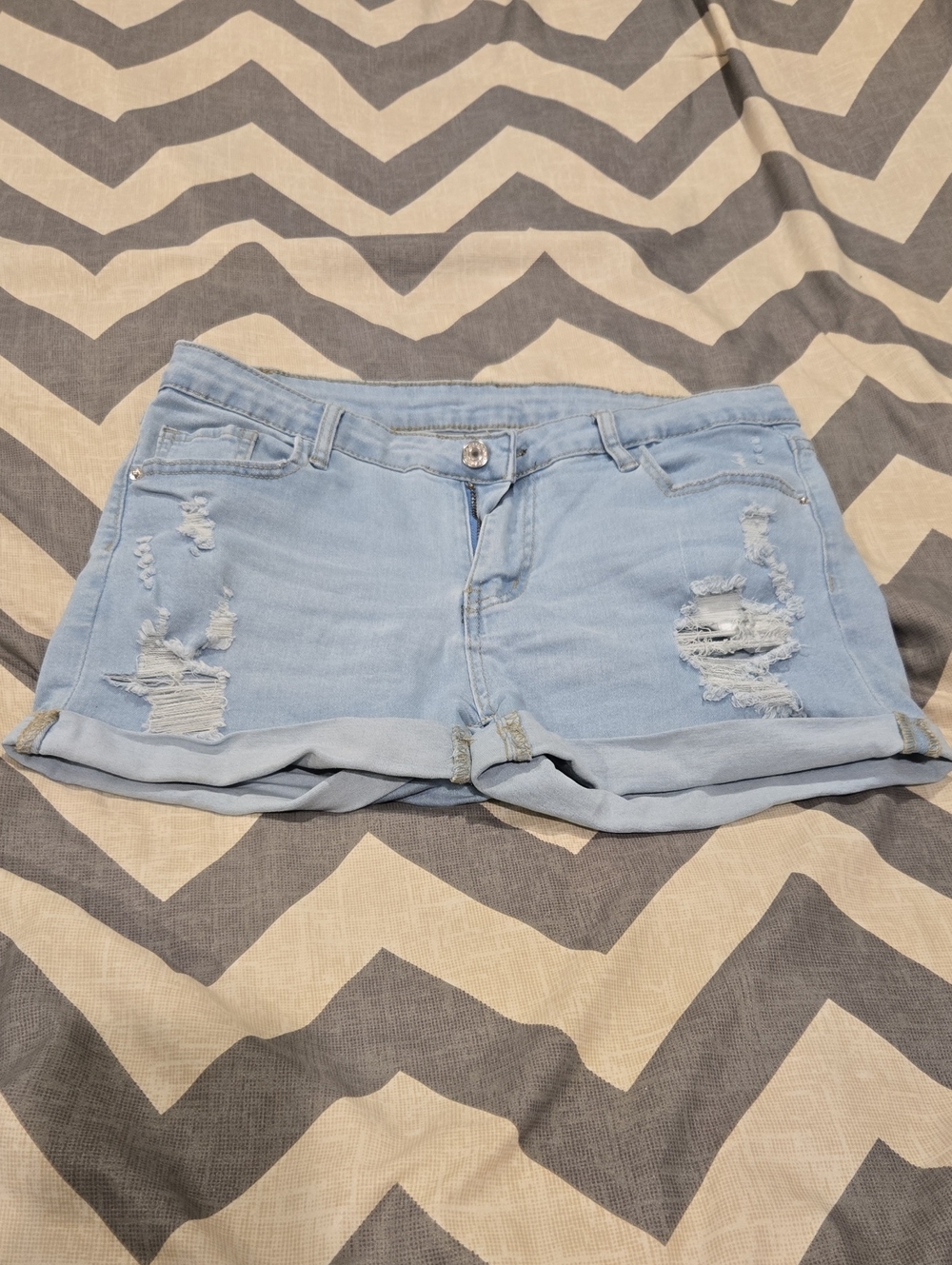 SHEIN Light Blue Distressed Cuffed Denim Shorts